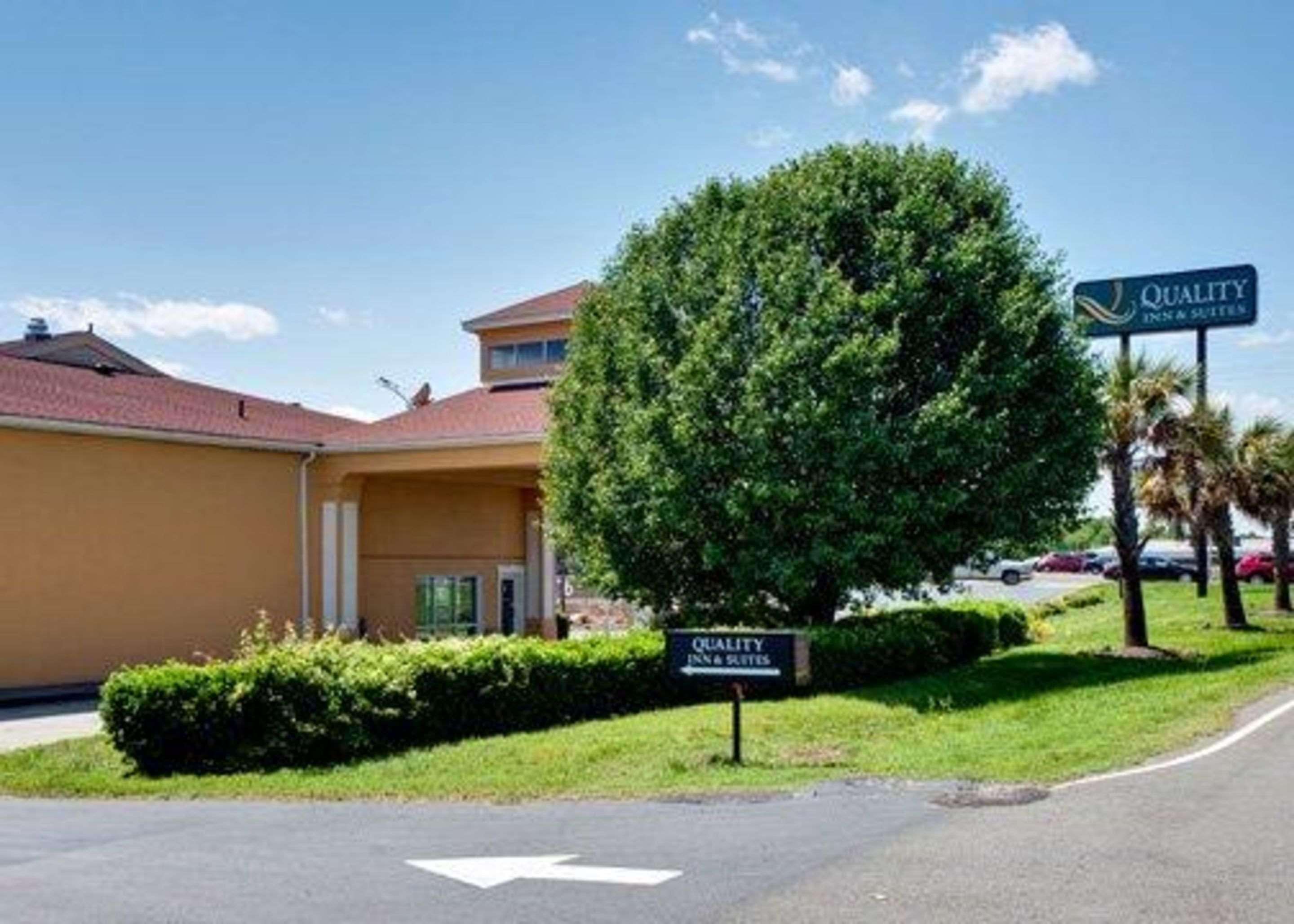 Quality Inn & Suites Монро Екстер'єр фото