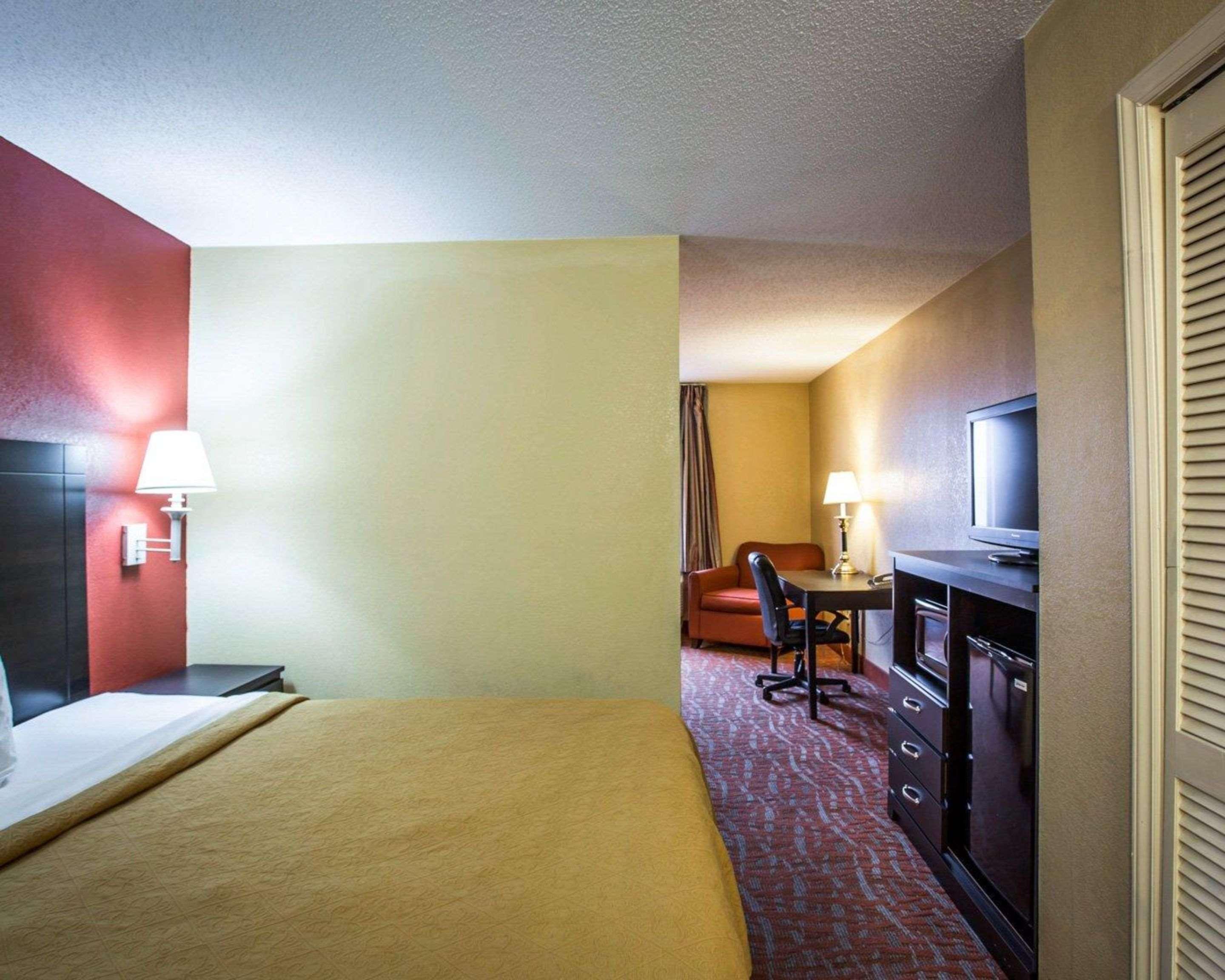 Quality Inn & Suites Монро Екстер'єр фото