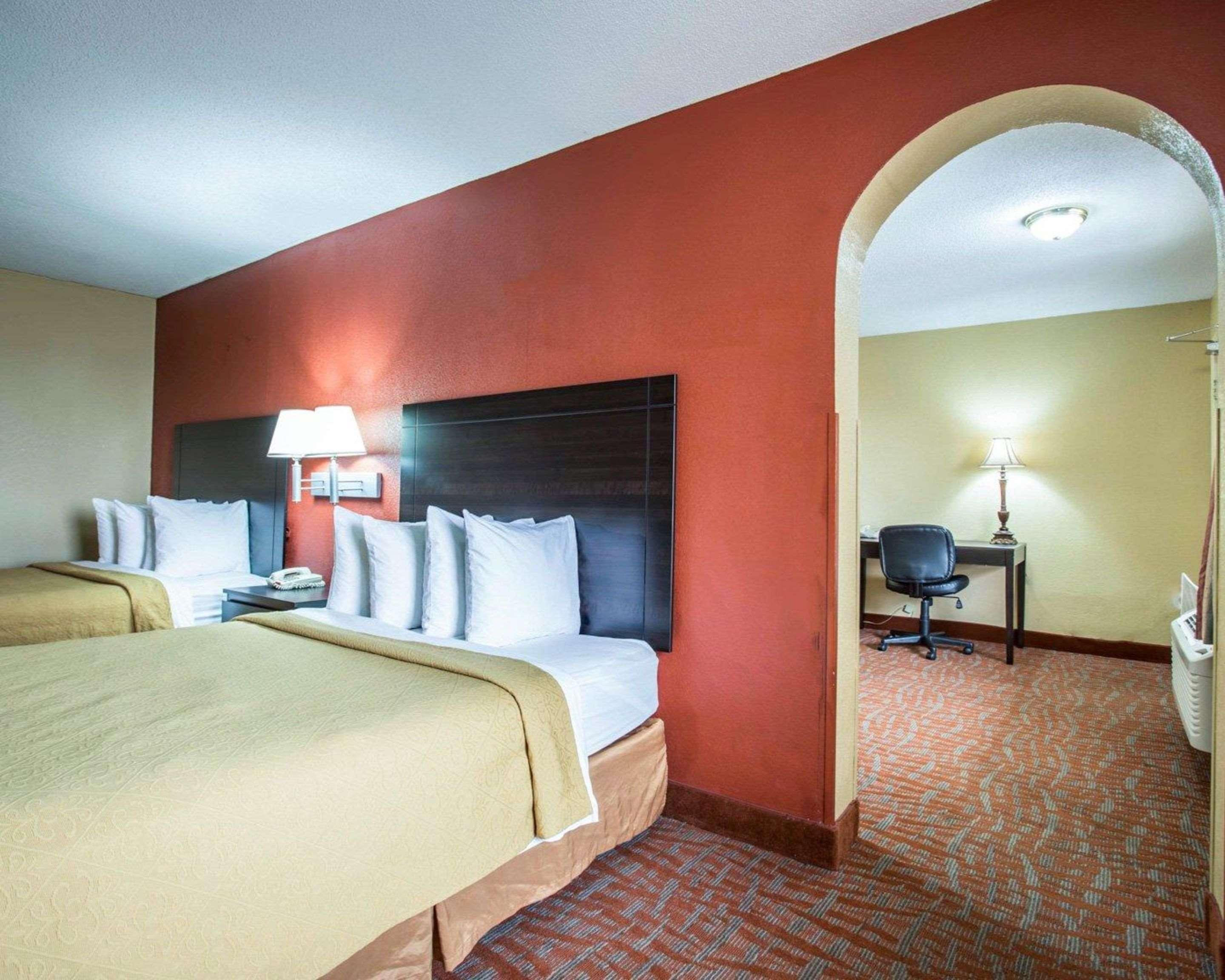 Quality Inn & Suites Монро Екстер'єр фото